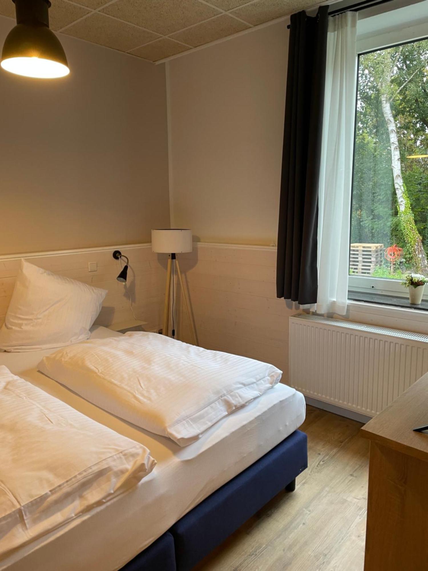 Hotel Alte Navigationsschule Rhauderfehn Екстериор снимка