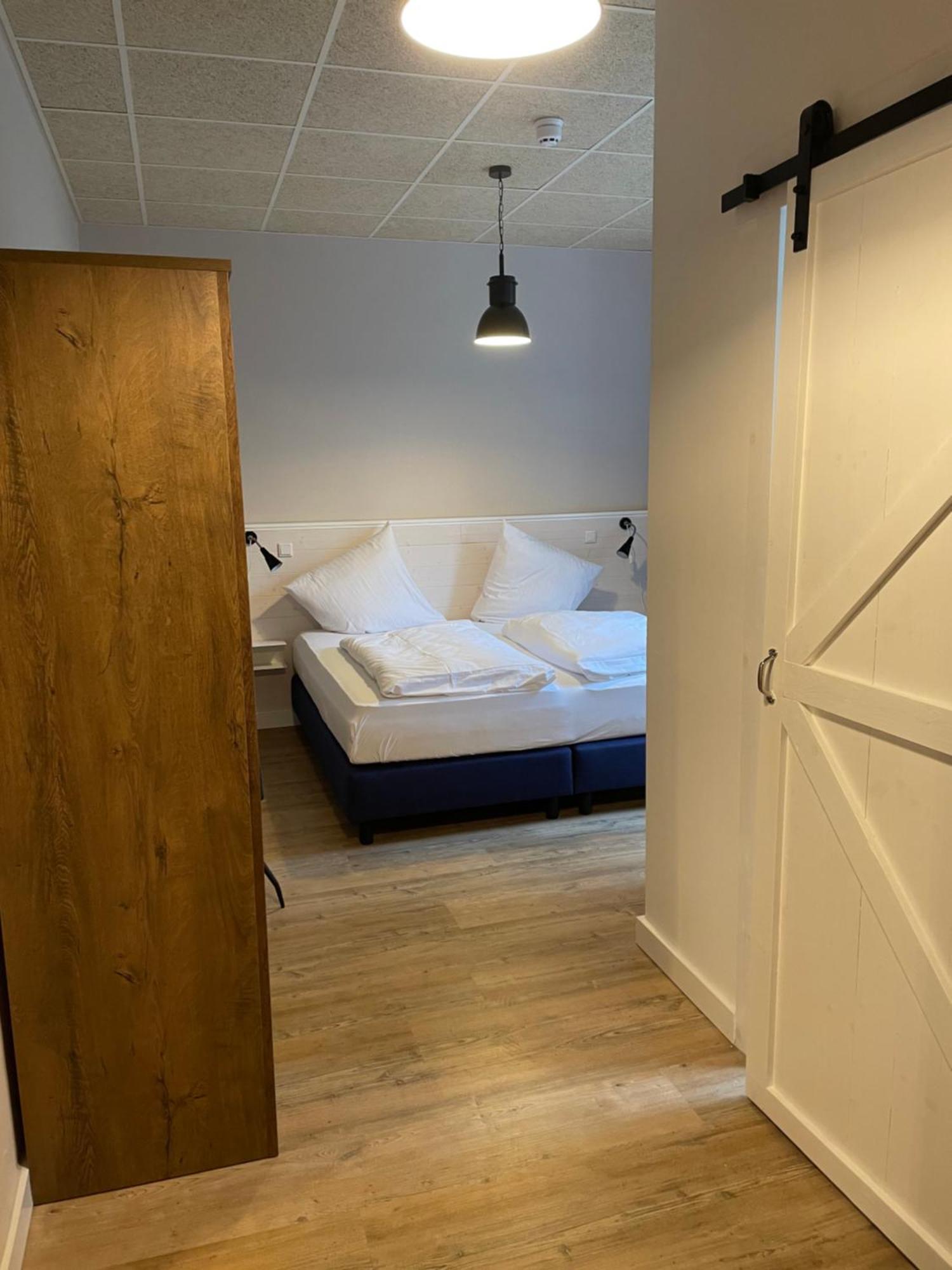 Hotel Alte Navigationsschule Rhauderfehn Екстериор снимка