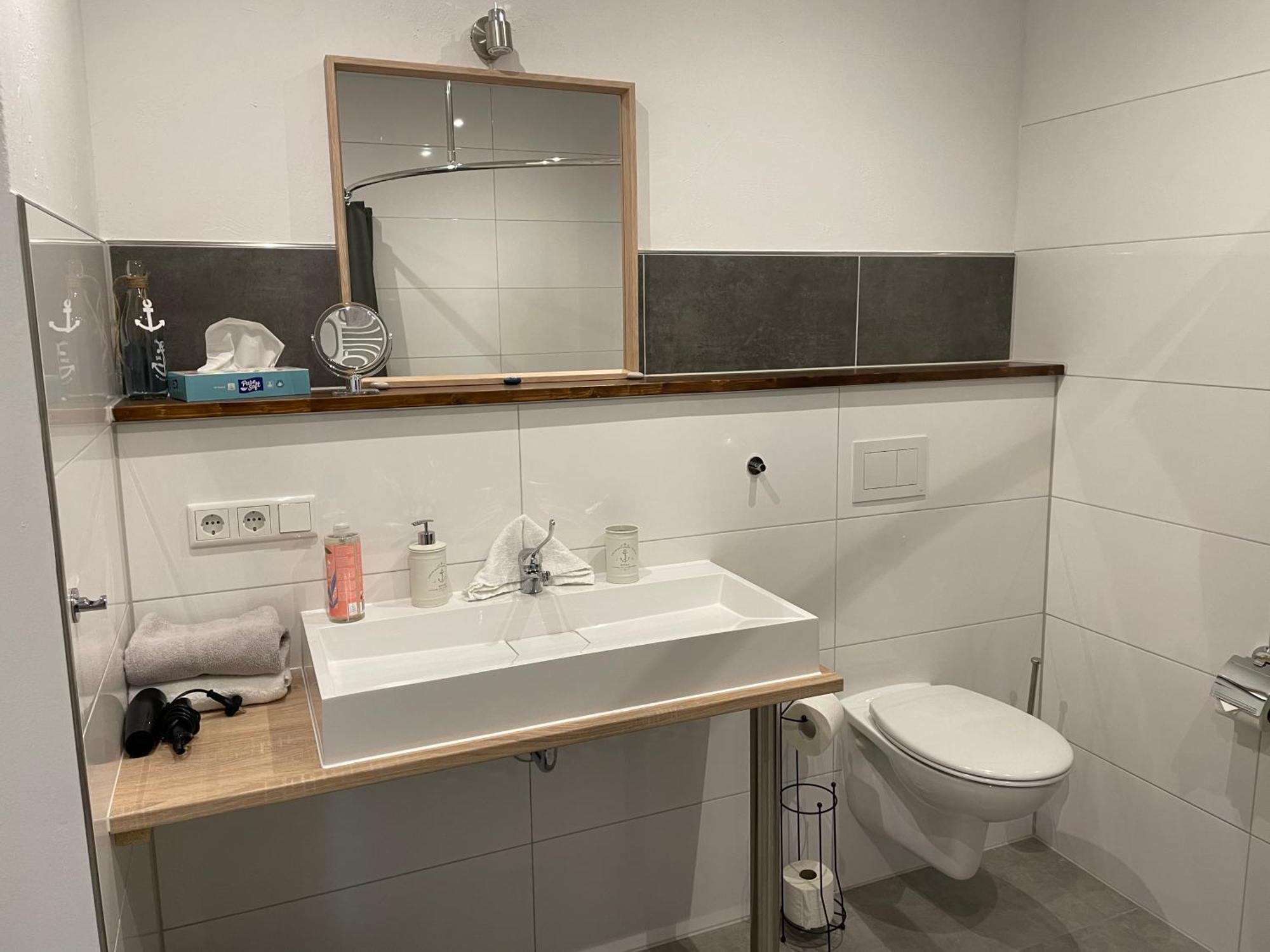 Hotel Alte Navigationsschule Rhauderfehn Екстериор снимка
